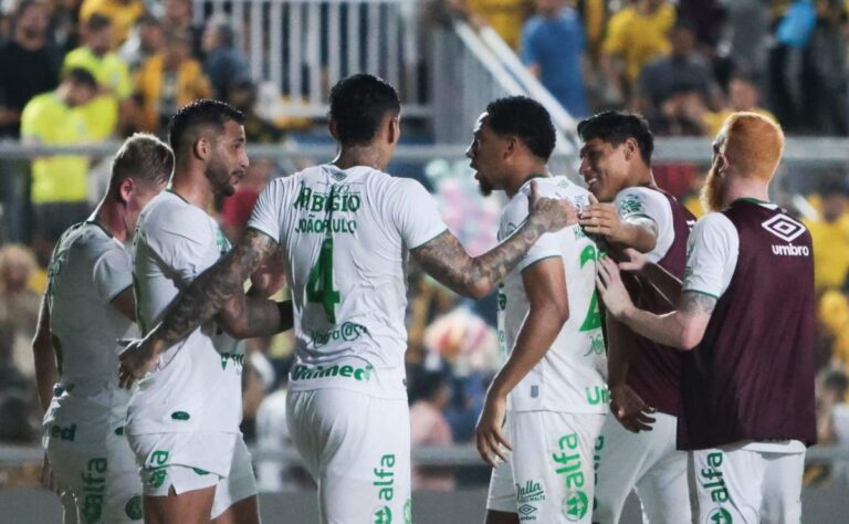 Chapecoense x Paysandu - Campeonato Brasileiro Série B - 23/06/2024 - Bolavip...