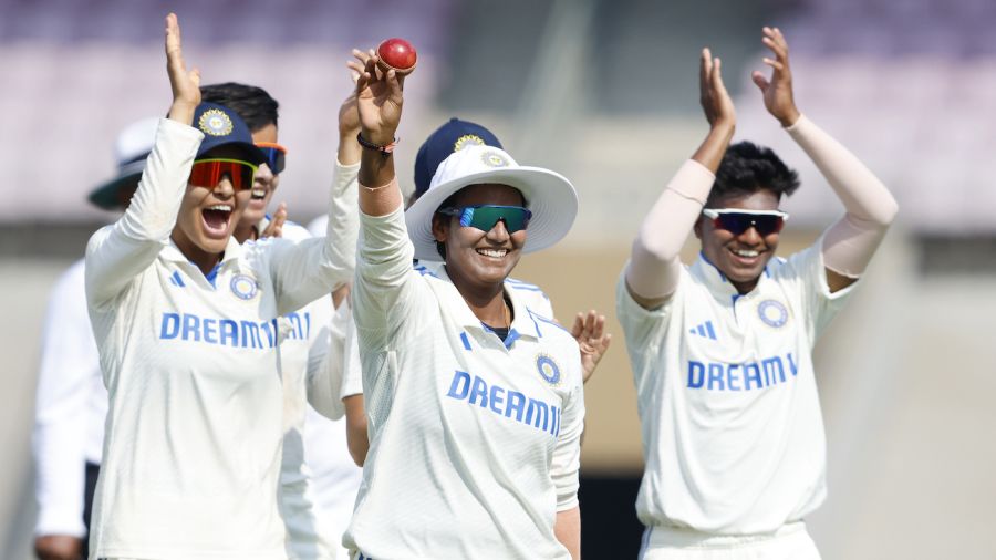 Deepti Sharma leads India off the field, India Women vs England Women, Only Test, DY Patil Stadium, Mumbai, 2nd day, December 15, 2023