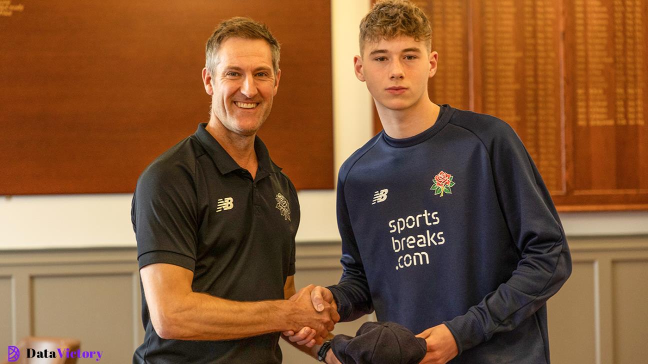 At age 16, Rocky Flintoff signs her second Lancashire agreement.