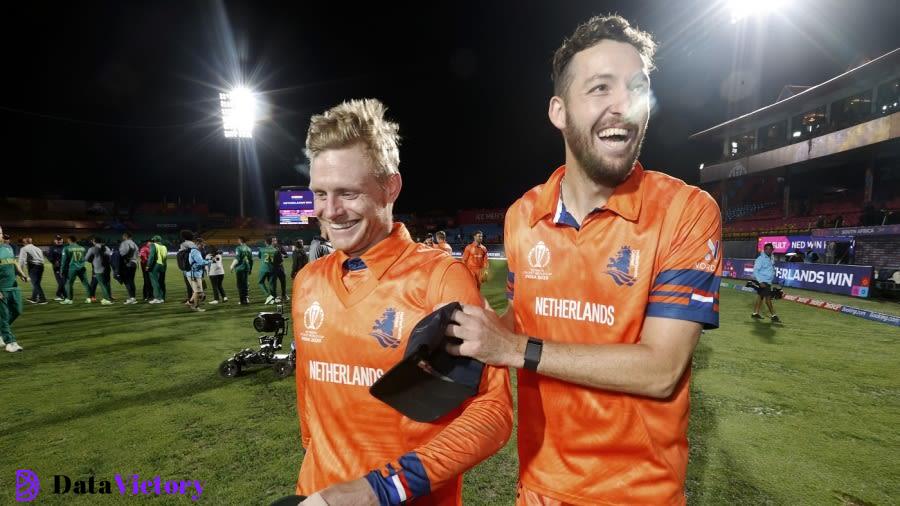 Paul van Meekeren with Sybrand Engelbrecht after the win, Netherlands vs South Africa, World Cup, Dharamsala, October 17, 2023