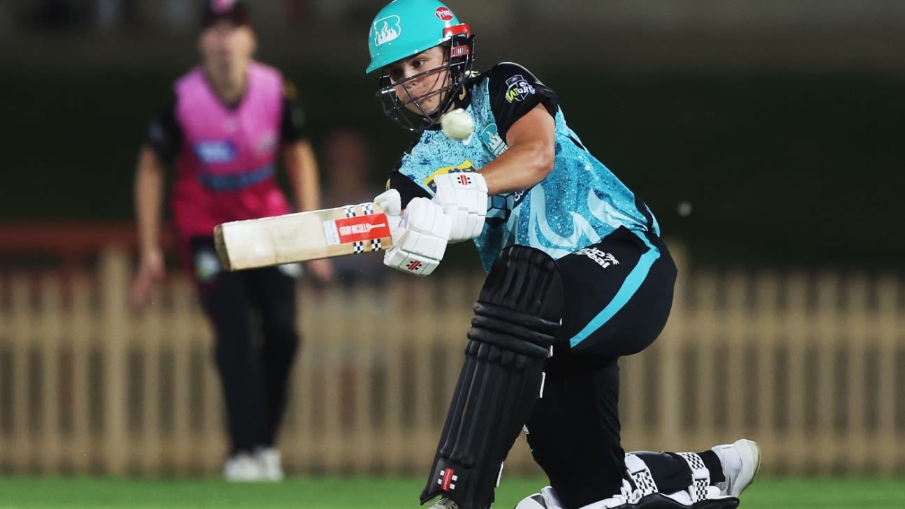 Georgia Voll is added to the best order by the Sydney Thunder.