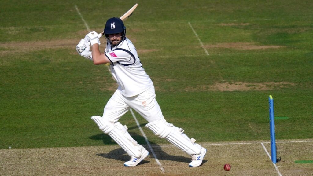 All Rhodes guide to Durham as Warwickshire announce ex-captain's withdrawal