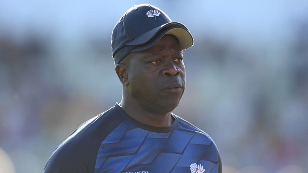 Yorkshire begin looking for a mind coach to replace Ottis Gibson.