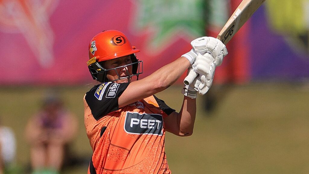 Devine extends his two-year contract with the Perth Scorchers.