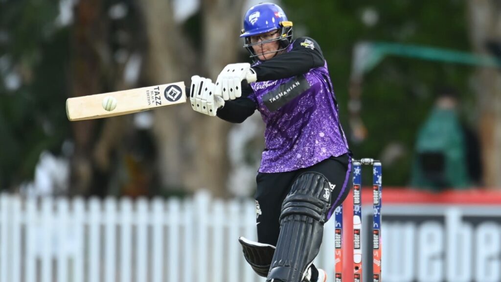 Lizelle Lee locks in two-year cope with Hobart Hurricanes