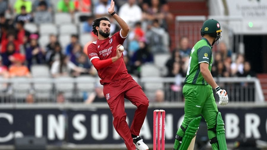 Saqib Mahmood launches into his delivery stride, Lancashire vs Leicestershire, Vitality Blast, Old Trafford, May 25, 2023