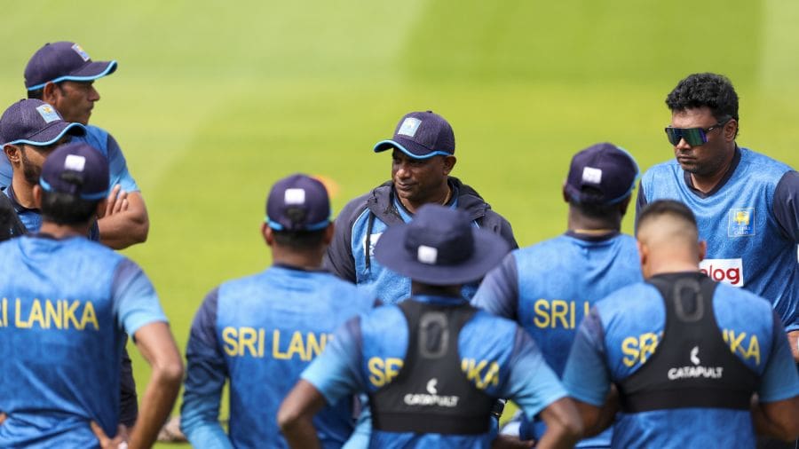 Sanath Jayasuriya talks to his Sri Lanka team before the second Test, England vs Sri Lanka, 2nd Test, Lord's, preview day, August 28, 2024