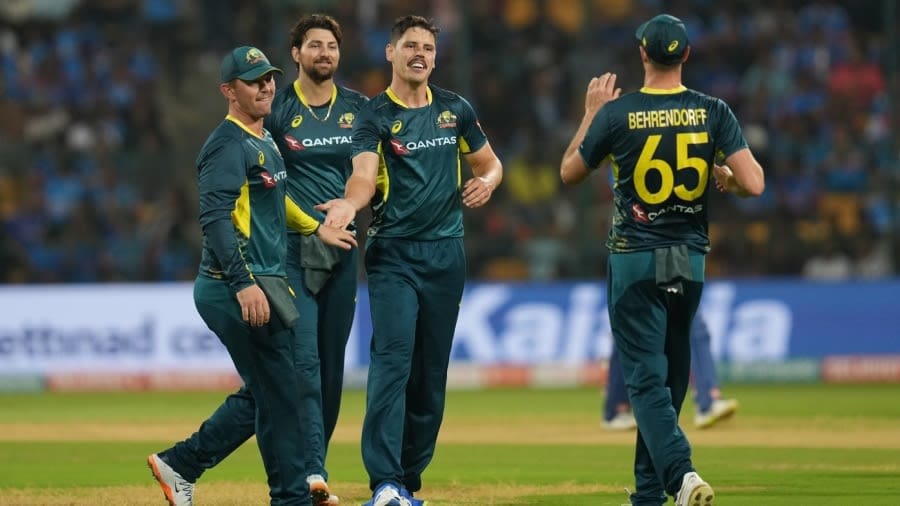 Ben Dwarshuis celebrates the wicket of Ruturaj Gaikwad, India vs Australia, 5th T20I, Bengaluru, December 3, 2023