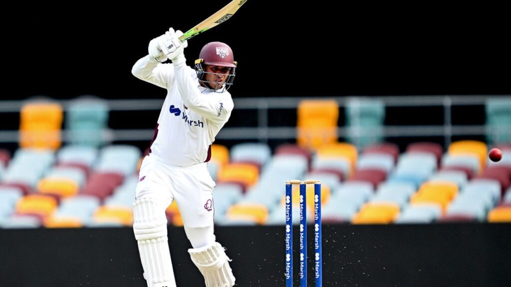 As the opening inning for Queensland, Khalil shifts up to maintain balance...