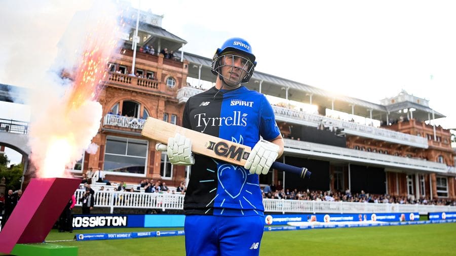 Dan Lawrence walks out to bat, London Spirit vs Oval Invincibles, Men's Hundred, Lord's, August 2, 2023