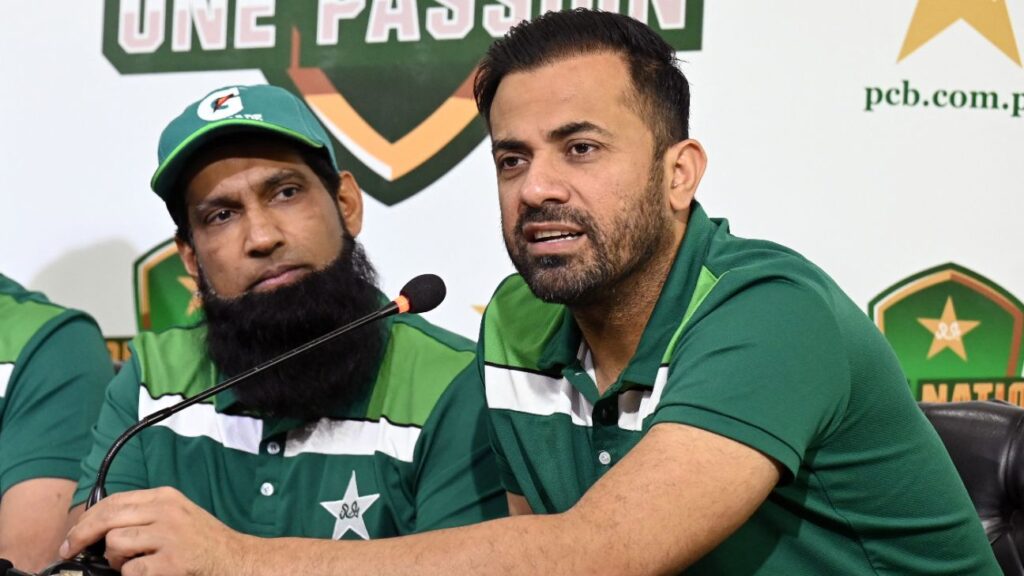 According to "personal reasons," Mohammad Yousuf leaves the Board selection committee.