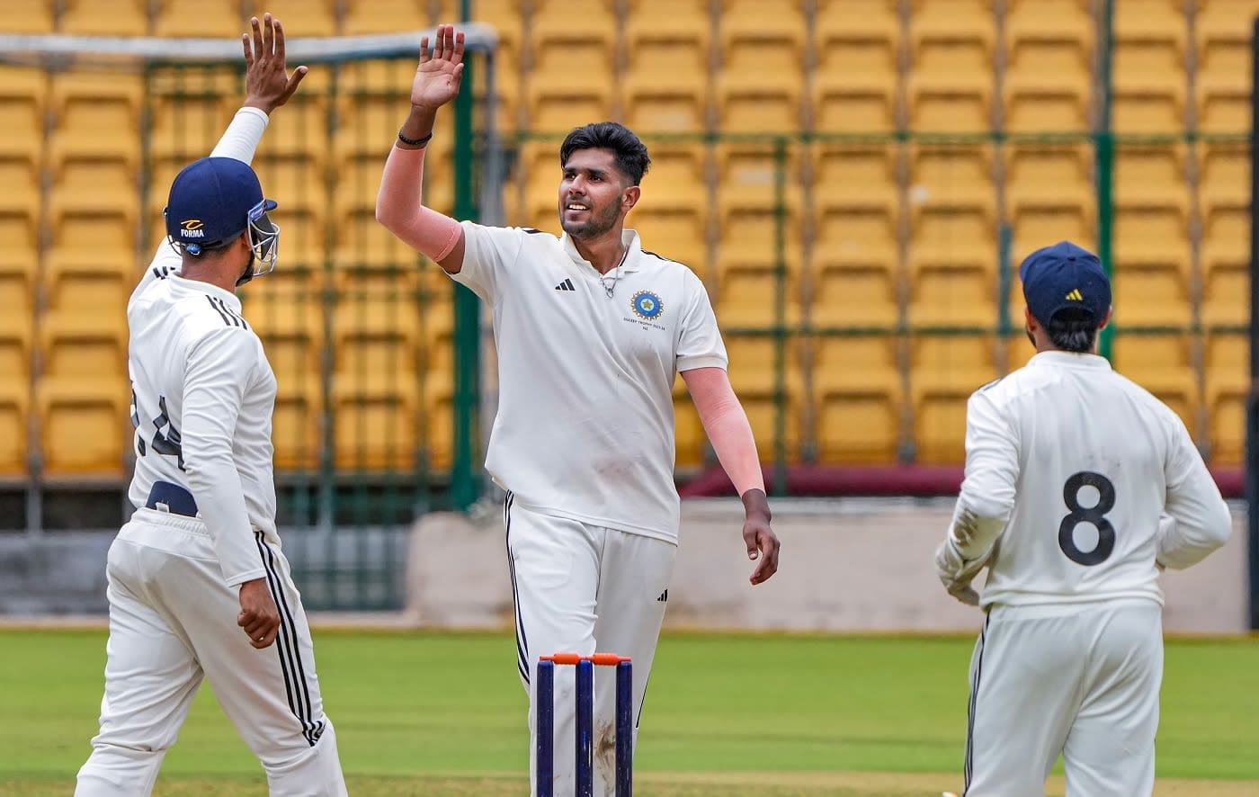 Harshit Rana celebrates with his team-mates after dismissing Hanuma Vihari, South Zone vs North Zone, semi-final, 4th day, Duleep Trophy, Bengaluru, July 8, 2023