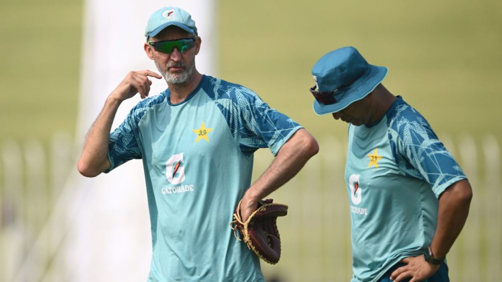 Jason Gillespie 'sits on the fence' as Pakistan go all-in on the short term