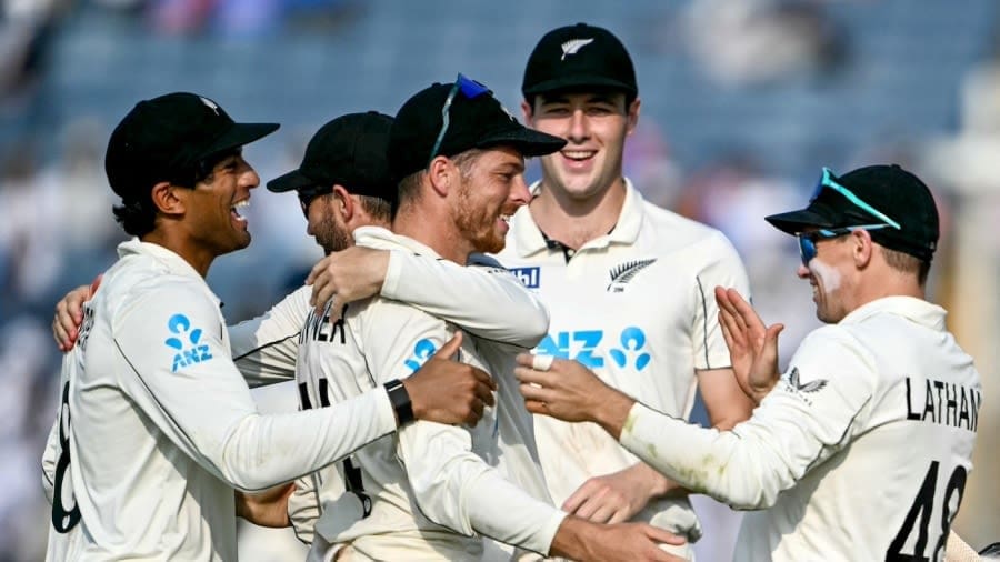 Everybody wants a bit of Mitchell Santner, India vs New Zealand, 2nd Test, Pune, 3rd day, October 26, 2024