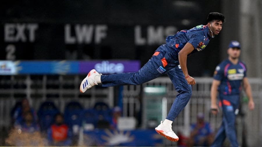 Mayank Yadav couldn't finish his spell in his comeback game, Lucknow Super Giants vs Mumbai Indians, IPL 2024, Lucknow, April 30, 2024 