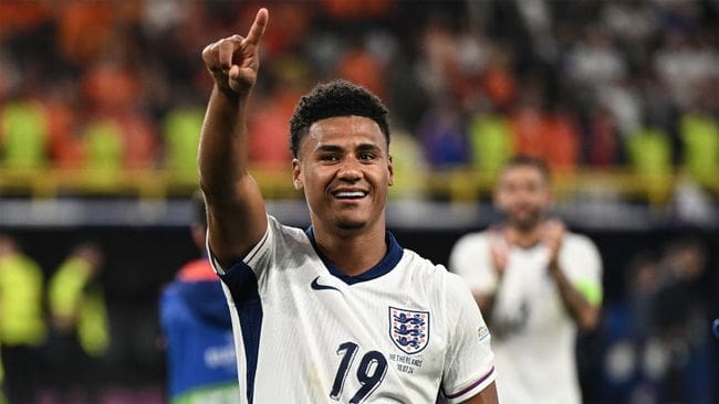 England's Ollie Watkins celebrates his late winner against the Netherlands