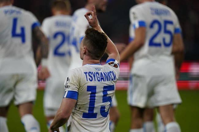 Viktor Tsygankov celebrates a goal for Dynamo Kyiv against Stade Rennais in October 2022.