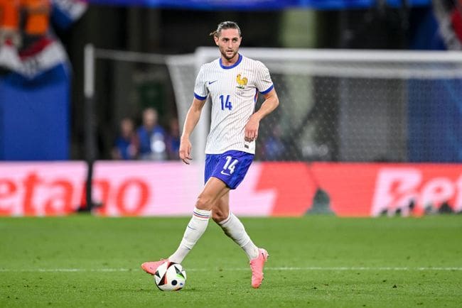 Manchester United target Adrien Rabiot of France controls the Ball during the UEFA EURO 2024 group stage match between Netherlands and France at Football Stadium Leipzig on June 21, 2024 in Leipzig, Germany. (Photo by Harry Langer/DeFodi Images via Getty Images)