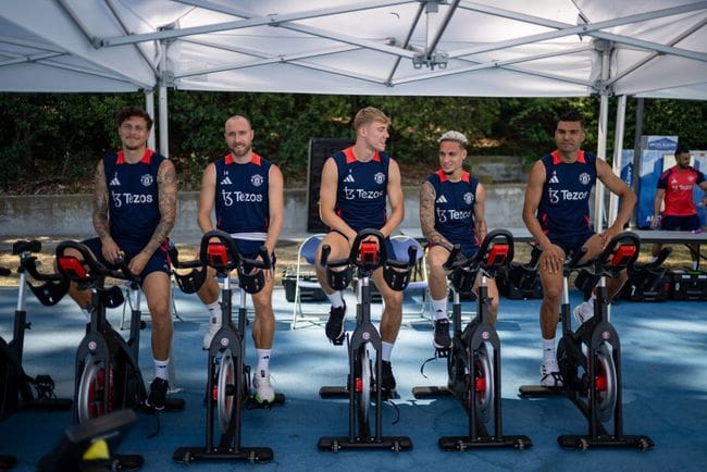 LOS ANGELES, CALIFORNIA - JULY 26: Victor Lindelof, Christian Eriksen, Rasmus Hojlund, Antony and Casemiro of Manchester United in action during a first team training session as part of their pre-season tour of the USA at UCLA on July 26, 2024 in Los Angeles, California. (Photo by Ash Donelon/Manchester United via Getty Images)