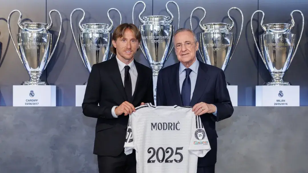 Modrić Renews with Real Madrid for Another Year