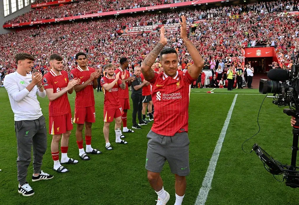 Thiago Alcântara Announces Retirement from Professional Football