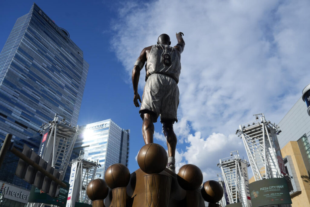 New statue honoring Kobe and Gianna Bryant unveiled outside of Crypto.com Arena