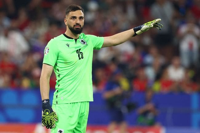 Manchester United target Giorgi Mamardashvili of Georgia in action during the UEFA EURO 2024 group stage match between Georgia and Portugal at Arena AufSchalke on June 26, 2024 in Gelsenkirchen, Germany.(Photo by Chris Brunskill/Fantasista/Getty Images)