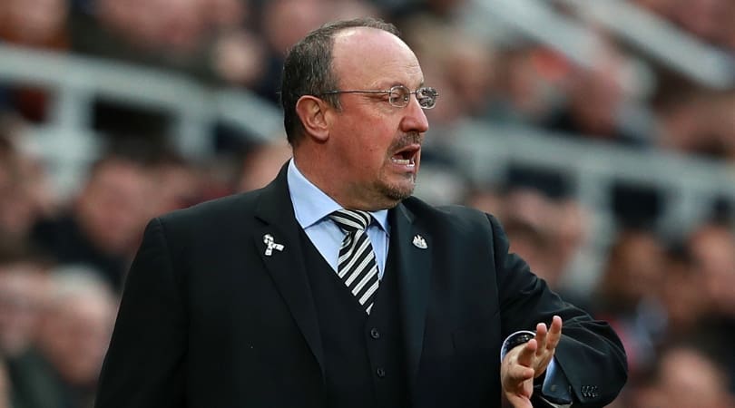 Rafa Benitez appeals to Premier League clubs to" travel and find me"...