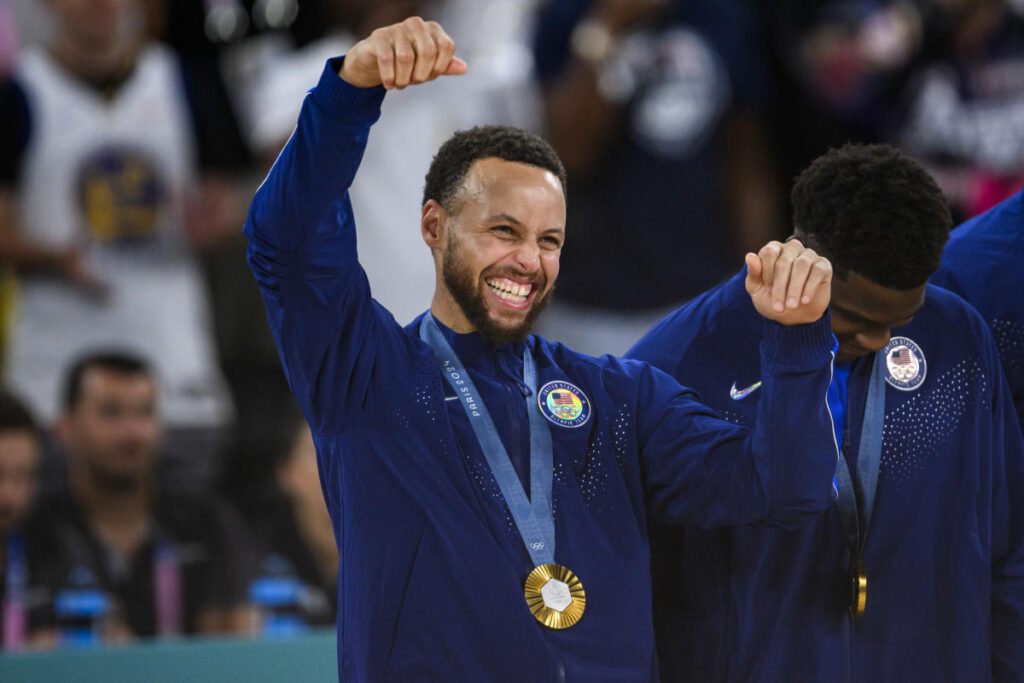 Stephen Curry commits to Troops, but how will the team increase around...