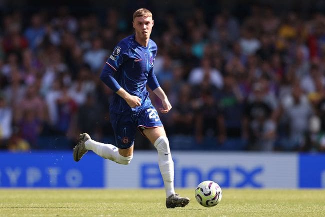 Chelsea squad for 2024/25 LONDON, ENGLAND - SEPTEMBER 01: Cole Palmer of Chelsea controls the ball during the Premier League match between Chelsea FC and Crystal Palace FC at Stamford Bridge on September 01, 2024 in London, England. (Photo by Ryan Pierse/Getty Images)