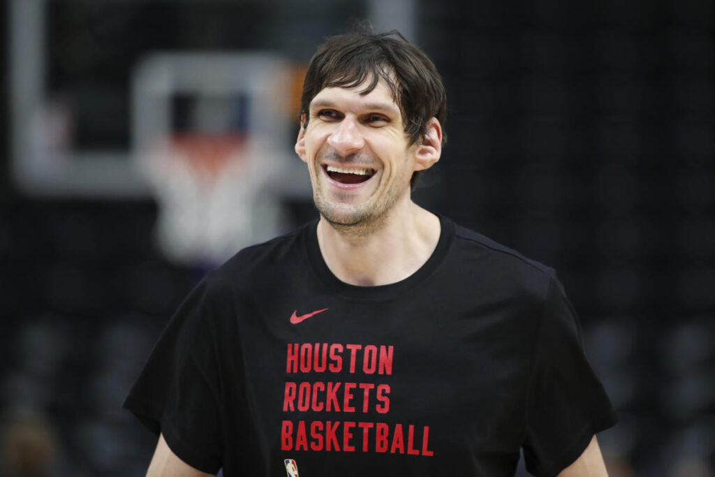 Fan beloved Boban Marjanović apparently leaving NBA to perform in Turkey