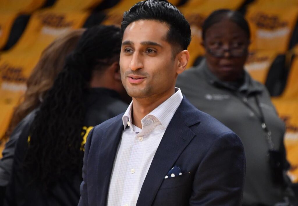 Shams Charania, an inside for the NBA, announces that he's joining ESPN after Adrian Wojnarowski leaves.