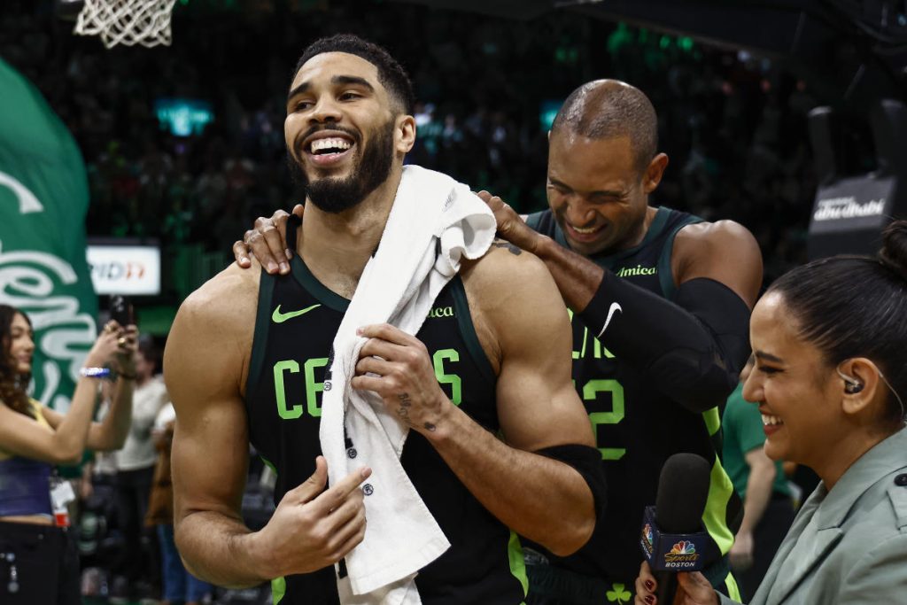 Jayson Tatum hits buzzer-beating 3 in Celtics ' win over Birds after...