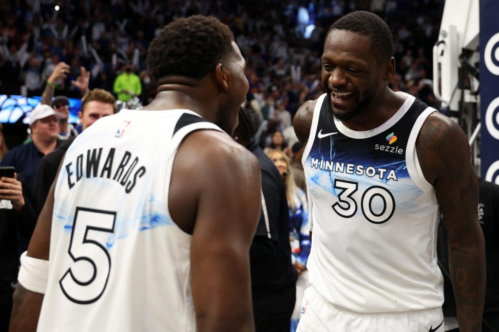 Timberwolves advance past Suns with a crazy buzzer-beater from Julius Randle.