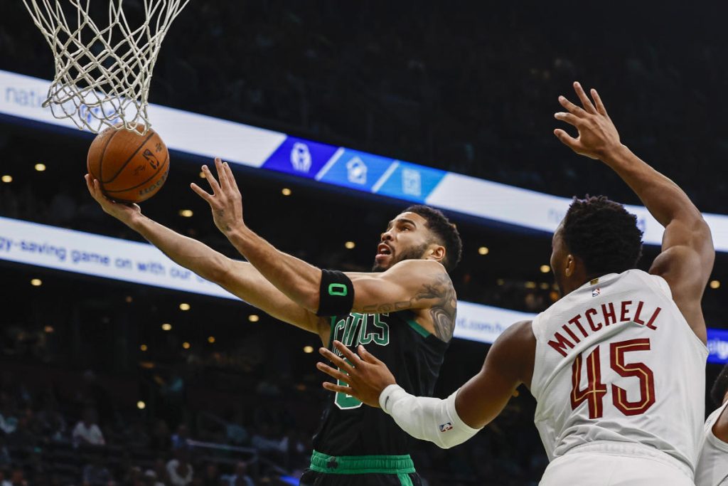 Celtics inform Cavaliers: NBA's East also runs through Boston