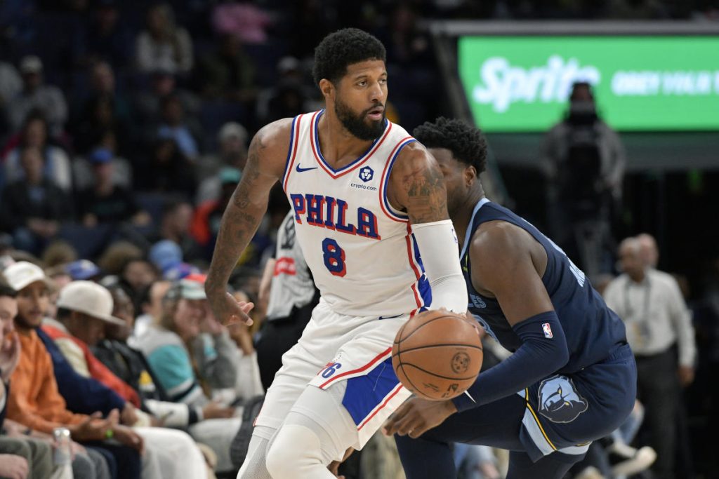 Paul George exits Sixers game after hyperextending left knee, again