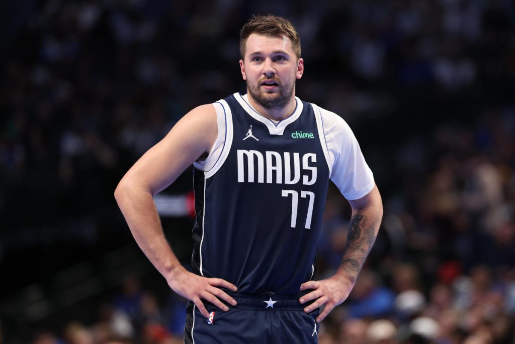 Luka Dončić reportedly sustains wrist injury, will miss time for Mavericks