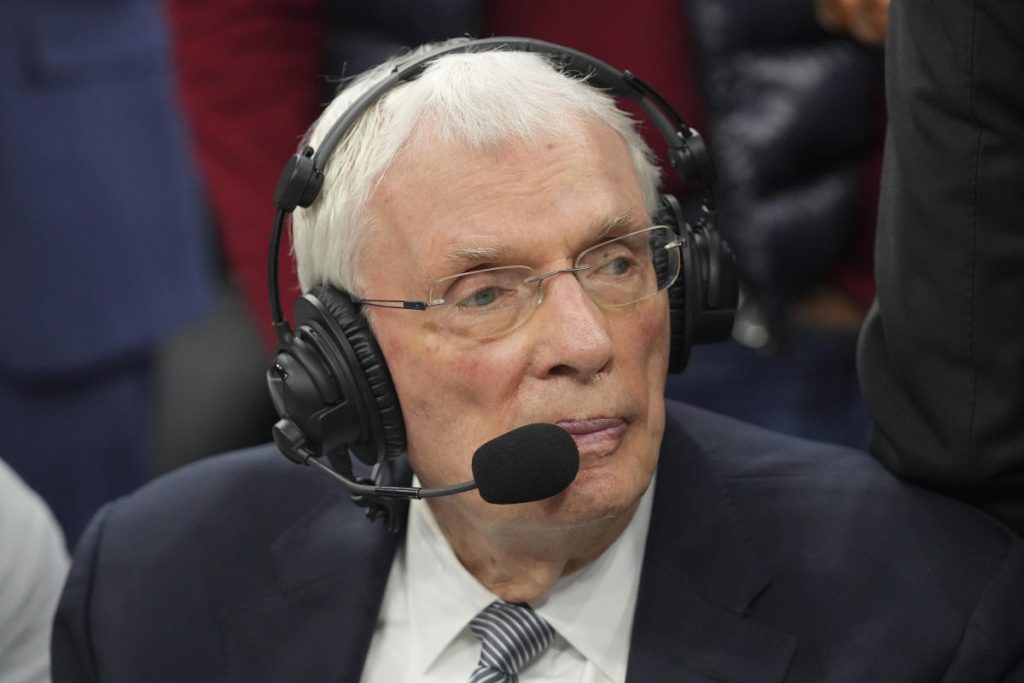 Hubie Brown, 91, in final season calling NBA games with ESPN